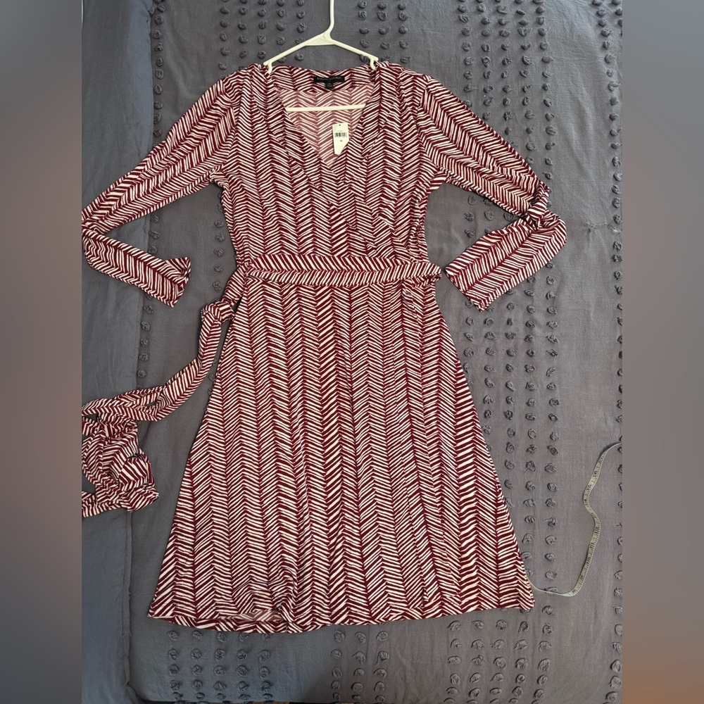 Banana Republic Red and White Long Sleeve Dress NWT